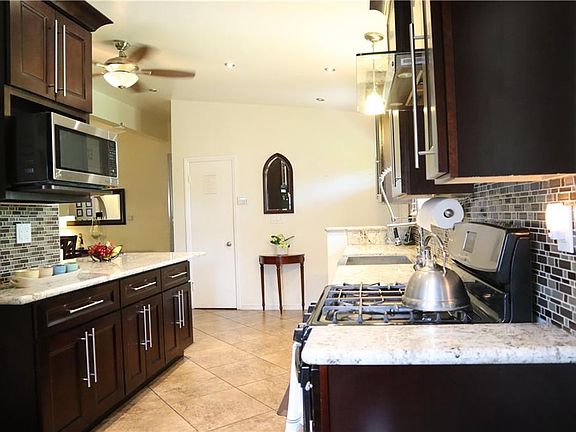 3rd image of 16184 Wedgeworth Dr