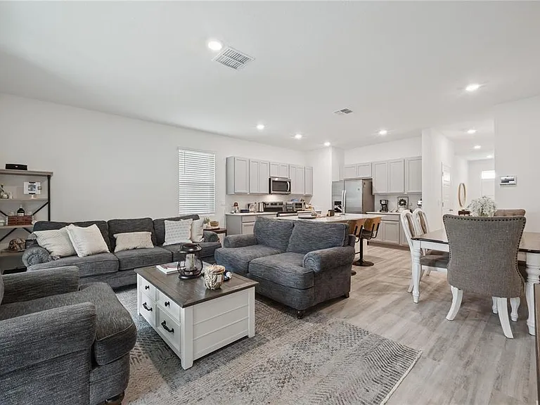 2076 Monteverde Ave — Photo 8
