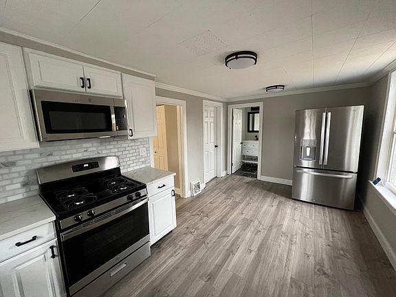 4th image of 7151 Kensington Ave