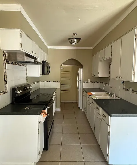 4839 Castle Strm — Photo 14