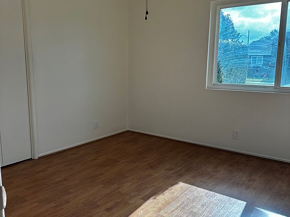 5th image of 1301 Glenwood Dr #B
