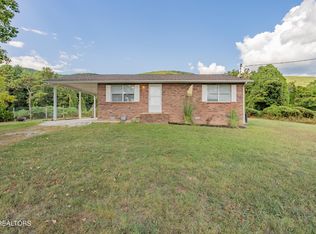 104 Coffey Ln, Harriman, TN 37748