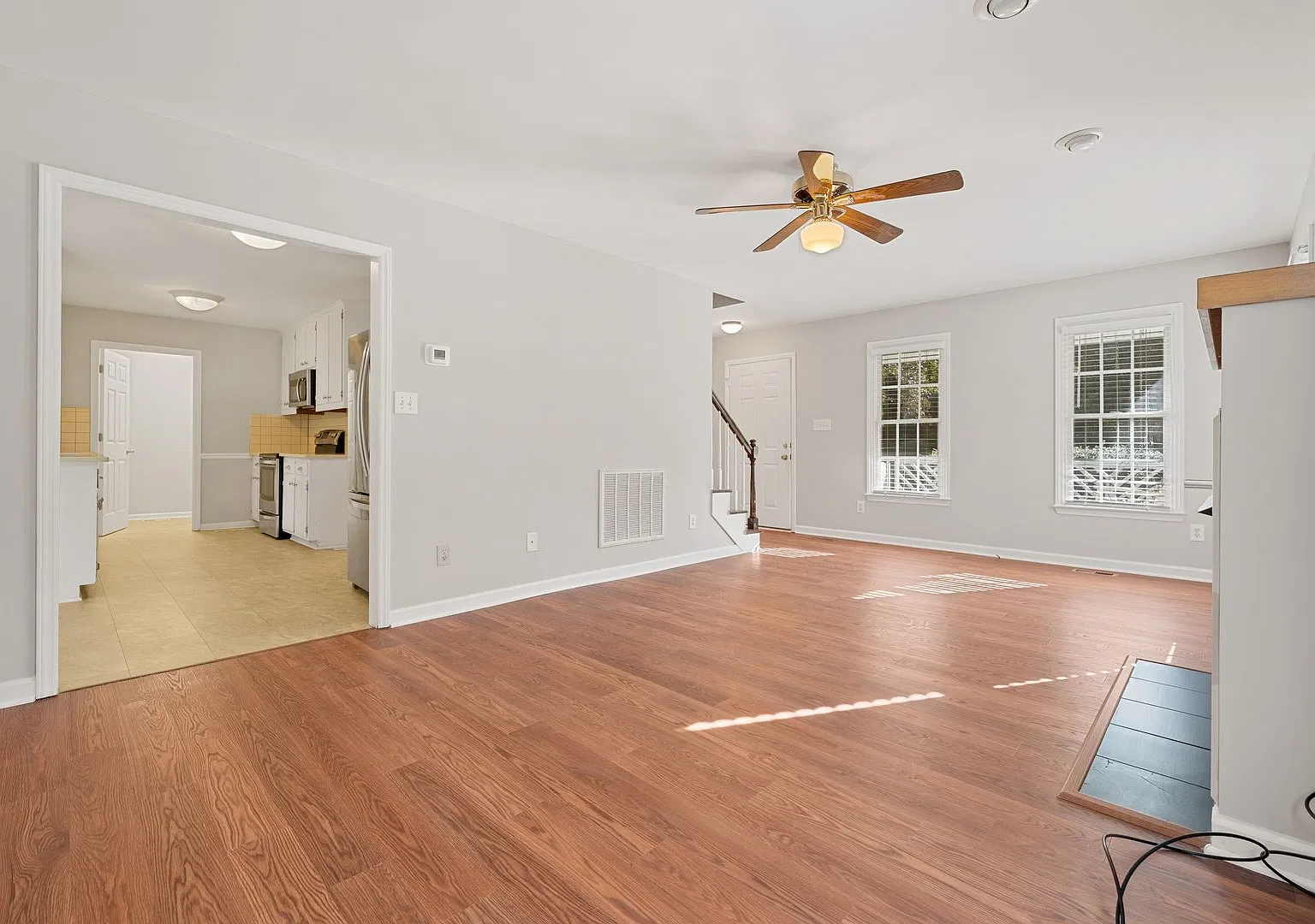 Updated 3 Br + Den Home W/ Workshop, Rv Parking Near Downtown Hillsborough — Photo 4