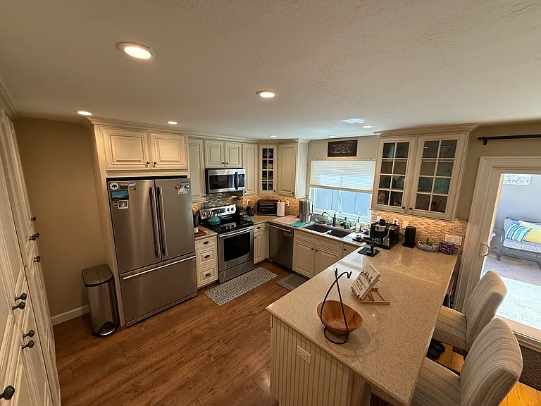 412 Sycamore Cir — Photo 3