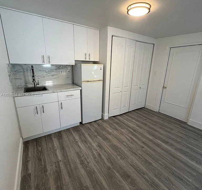 1999 NW 2nd St #2