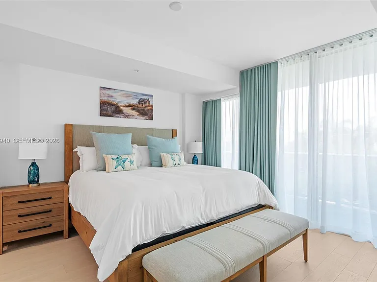 9221 E Bay Harbor Dr #408 — Photo 1