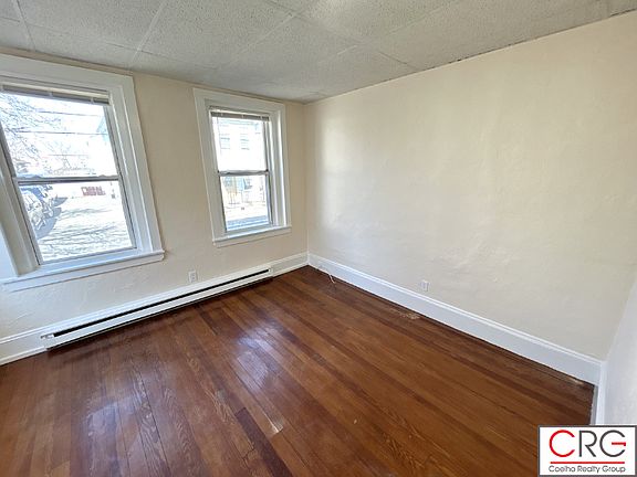 5th image of 31 Elmwood St APT 1