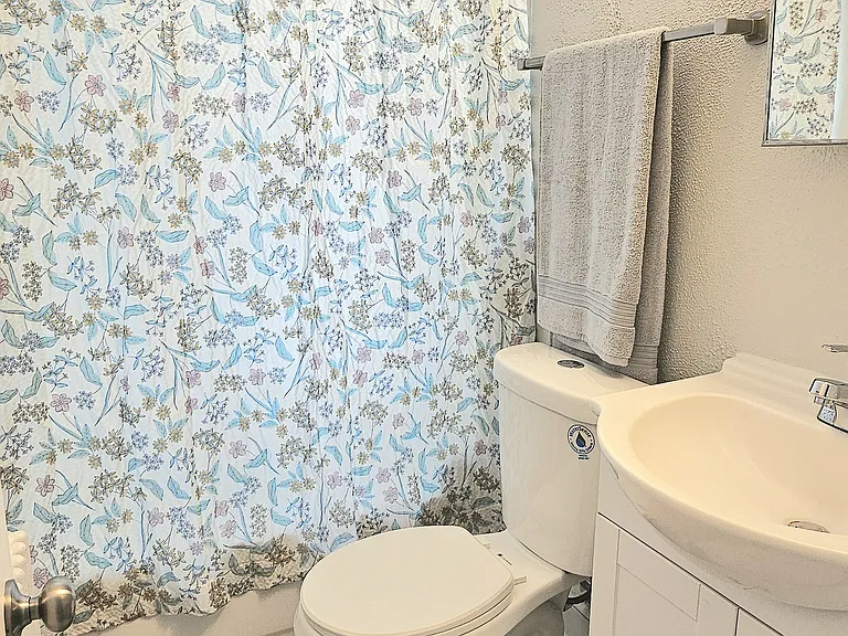 2927 Cornwall Rd #1 — Photo 8