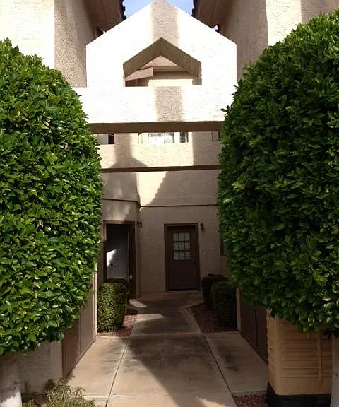 N Litchfield Rd — Photo 14
