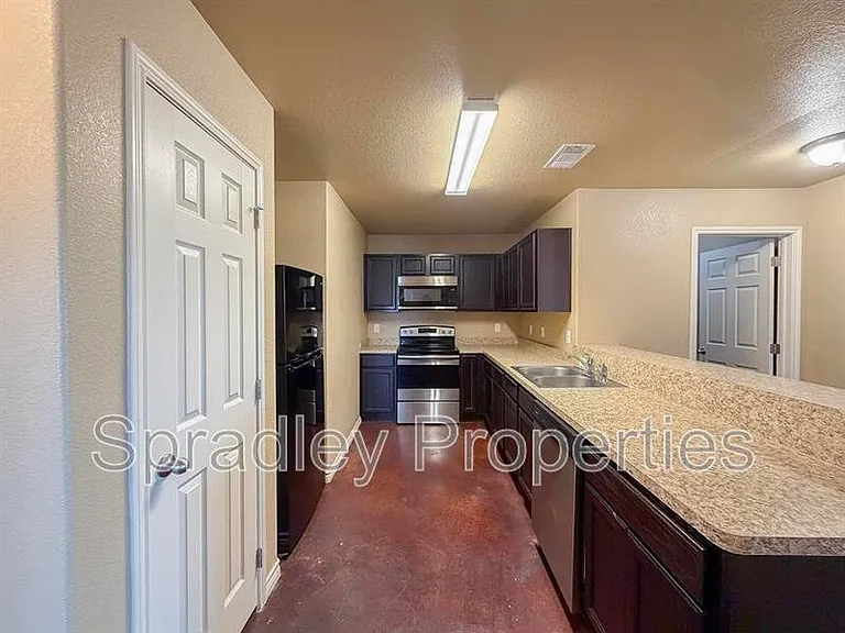 1514 Brady Way — Photo 7