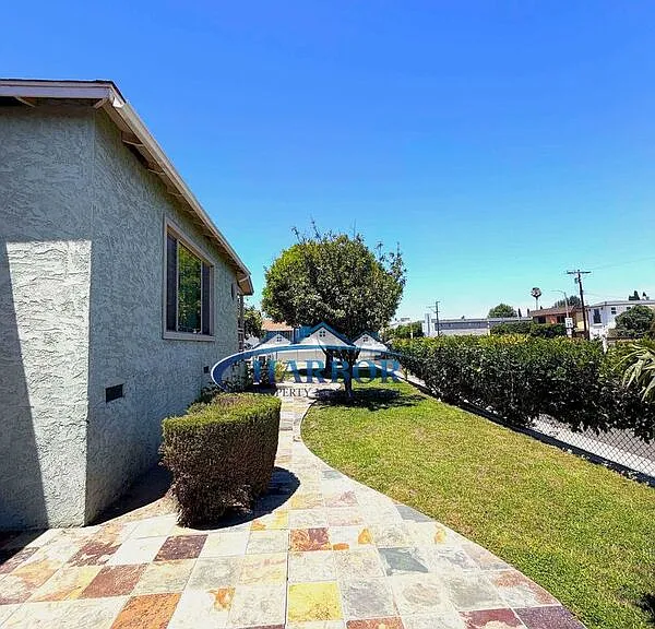 25719 Belle Porte Ave — Photo 16