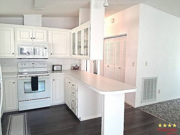 3rd image of 100 Habersham Dr