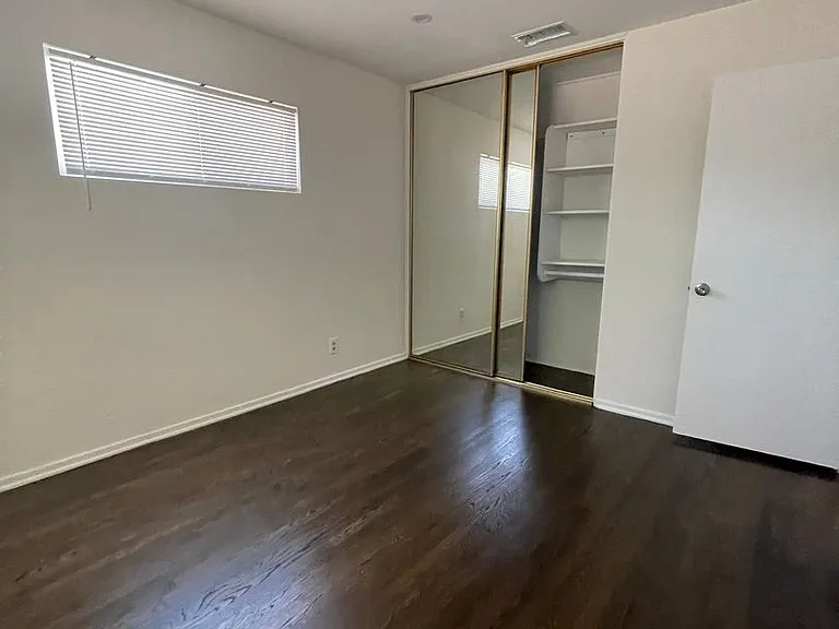20817 Ely Ave — Photo 12