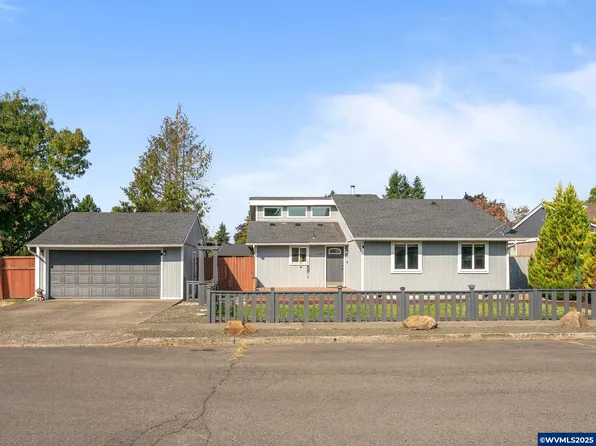 1487 Kristan Ct, Stayton, OR 97383