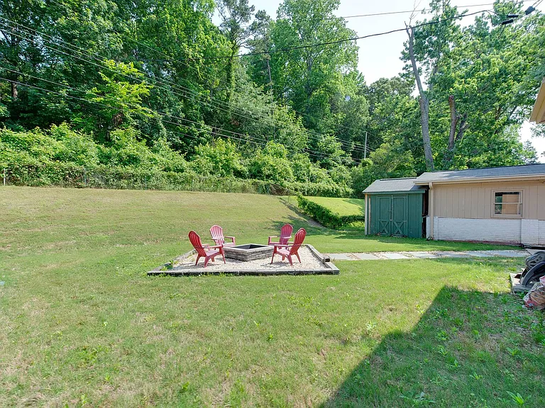 3921 Sheffield Dr — Photo 46