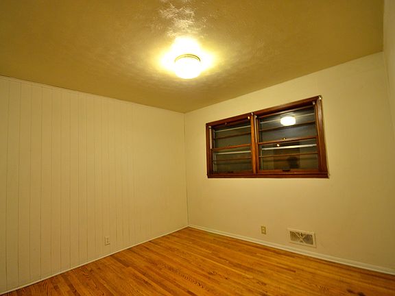 4th image of 6742 France Ave N