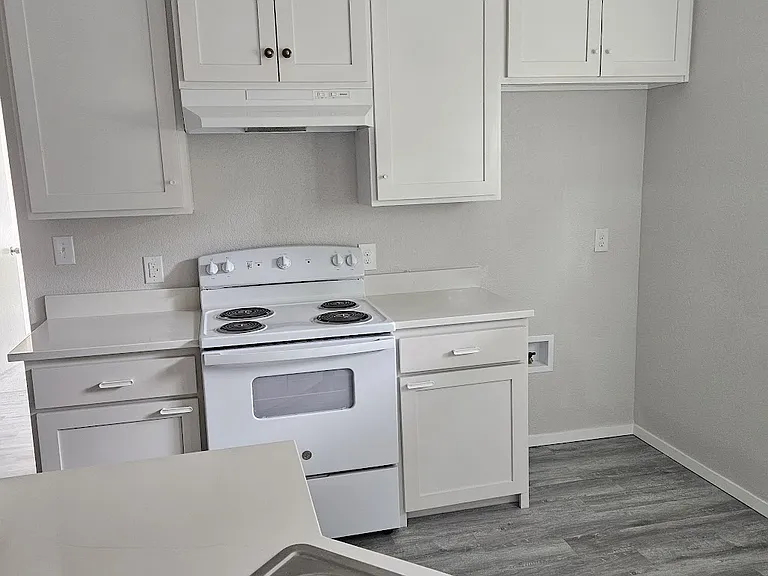 221 San Angelo St #A — Photo 12