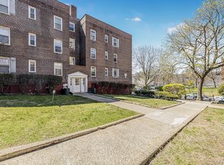 150 Ravine Avenue #3B, Yonkers, NY 10701