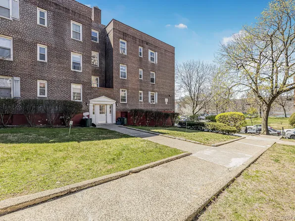 150 Ravine Avenue #3B, Yonkers, NY 10701