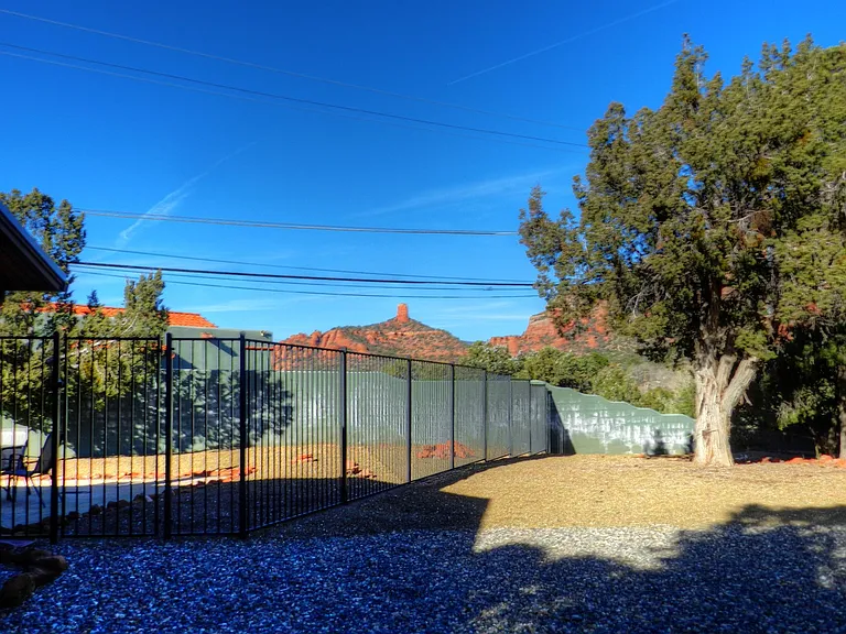 385 Coffee Pot Dr — Photo 18