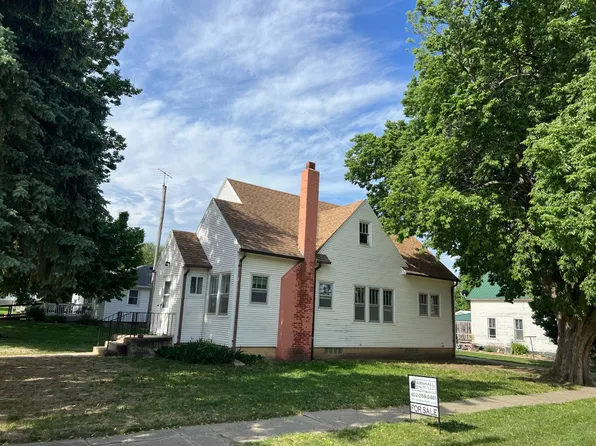 902 Redick Ave, Creighton, NE 68729