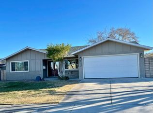 7313 Pinedale Ave, Las Vegas, NV 89145