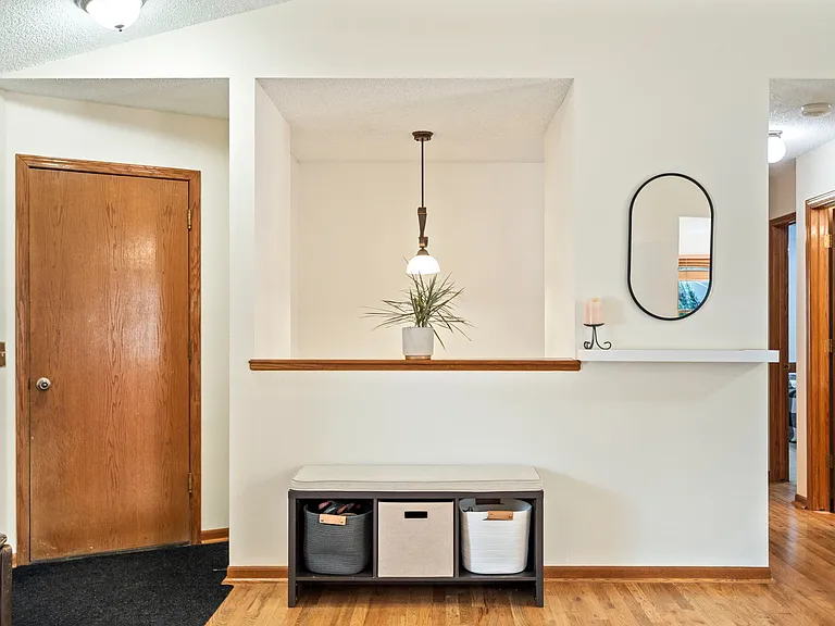 1702 Dora St — Photo 8
