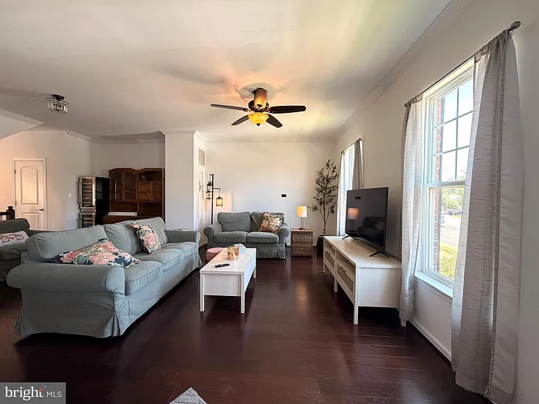9243 Dawkins Crest Cir — Photo 5