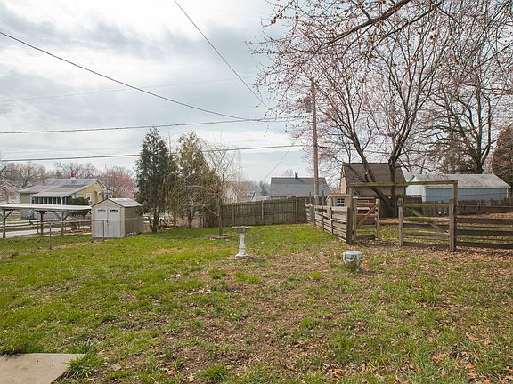 4th image of 2701 Louise Ave
