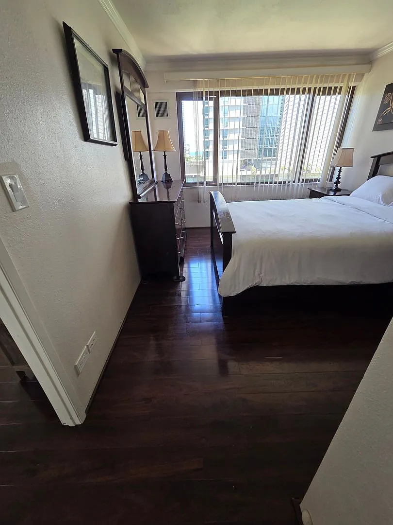 Furnished 1 bedroom in Waikiki — Photo 2