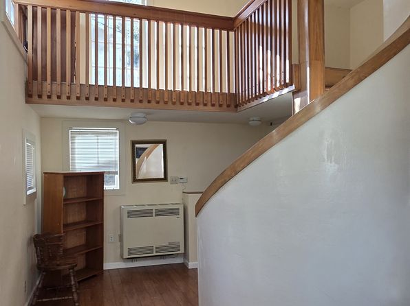 8 Maxwelton Rd