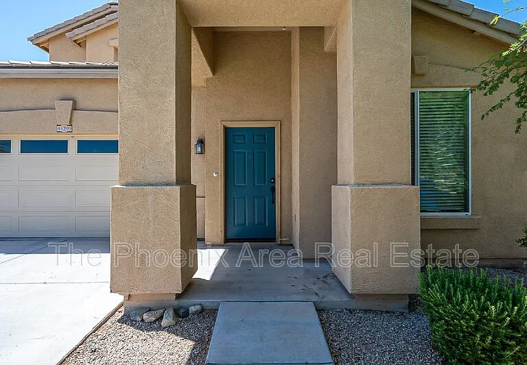 44299 W Oster Dr — Photo 4