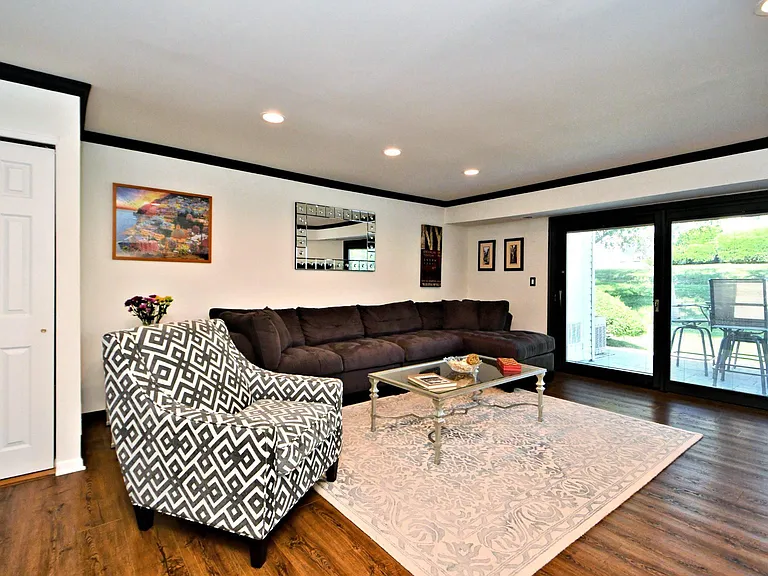 615 Piedmont Ct — Photo 15