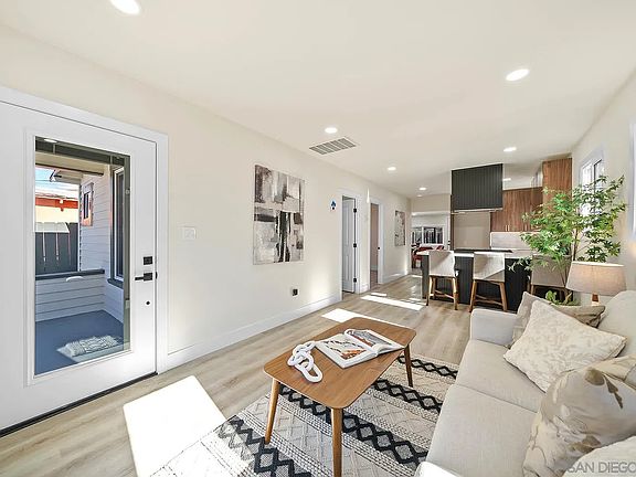 2nd image of 3639 Bancroft St