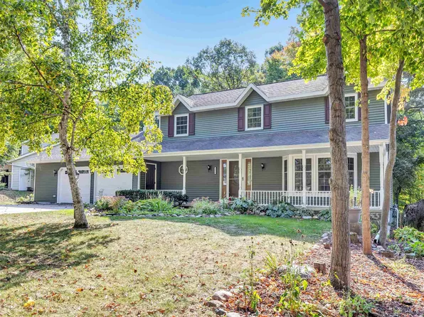 2856 Sleepy Hollow Dr, Green Bay, WI 54311