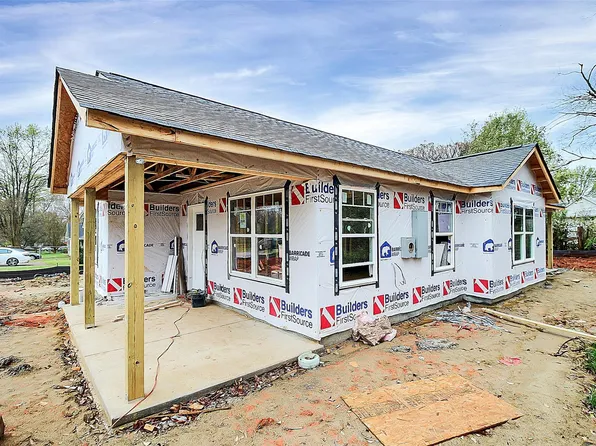 212 Cloudman St, Charlotte, NC 28208