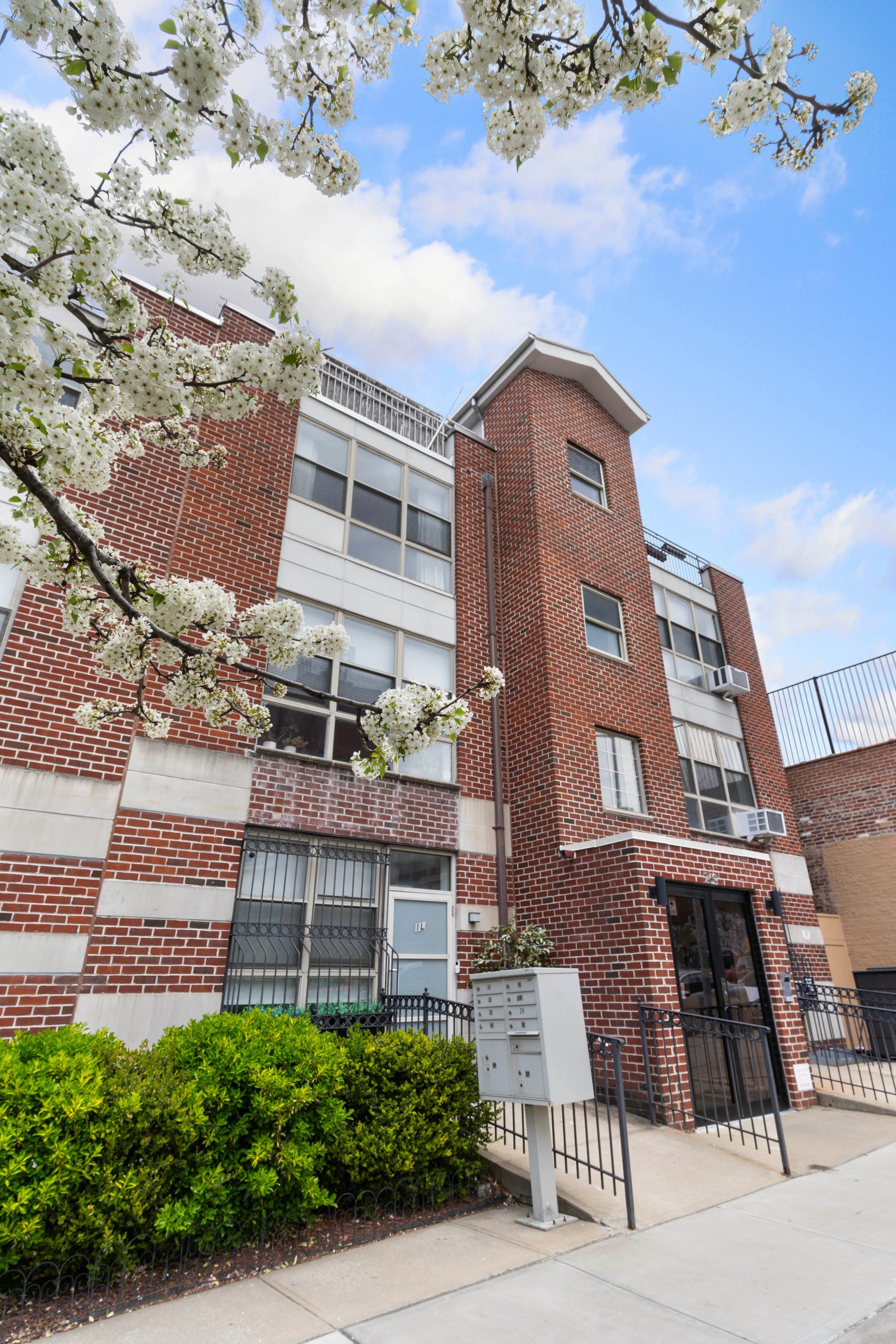 269 8th Street #2R in Park Slope, Brooklyn | StreetEasy