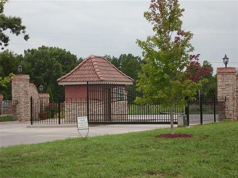 1st image of 907 W Sole Dr