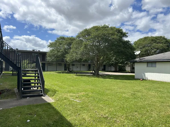 2140 Merriman St, Pt Neches, TX 77651