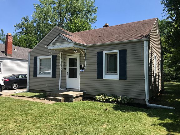 3rd image of 2410 Bancroft St