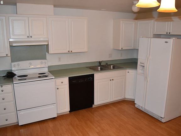 3rd image of 8609 NE 160th Ave