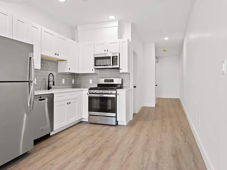 1137 Washington St #5A — Photo 3