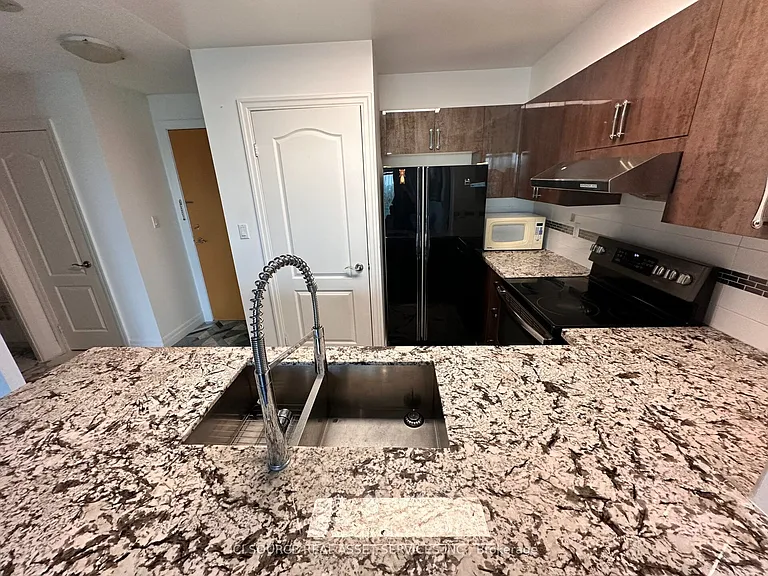 188 Doris Ave #611 — Photo 3