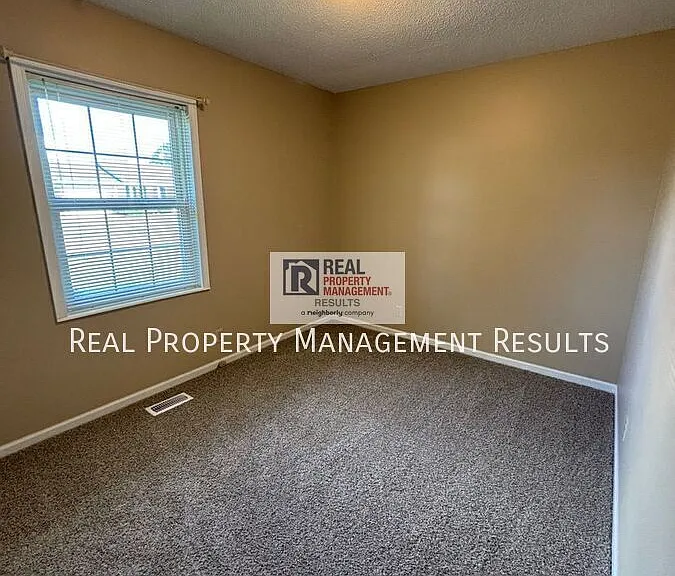 1916 N Iroquois Dr — Photo 10