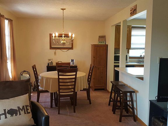 5th image of 345 West Ave APT A4