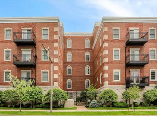 500 N Walnut St APT 301, Bloomington, IN 47404