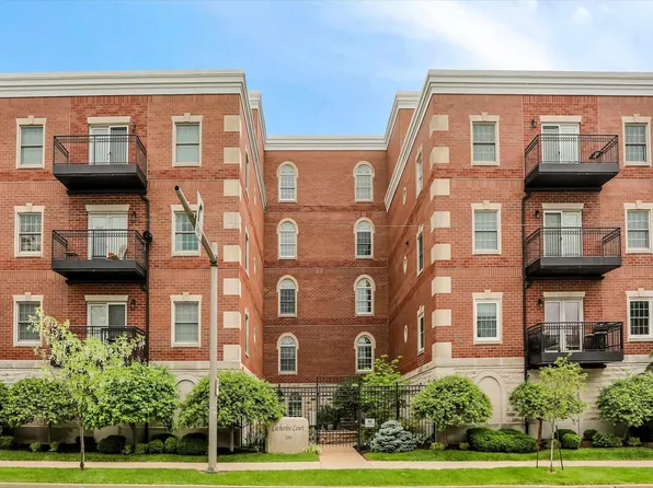 500 N Walnut St APT 301, Bloomington, IN 47404