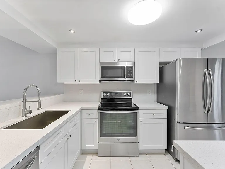 20 Royal Palm Way #2060 — Photo 7