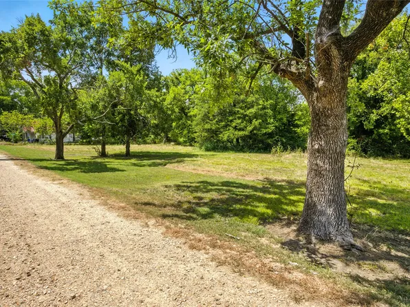 601 NW 2nd St, Cooper, TX 75432