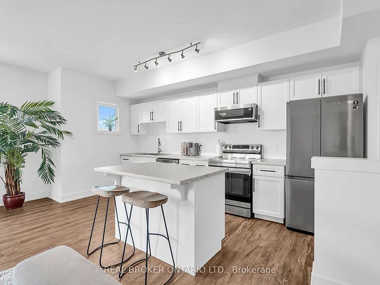 17 Centre St #311 — Photo 10